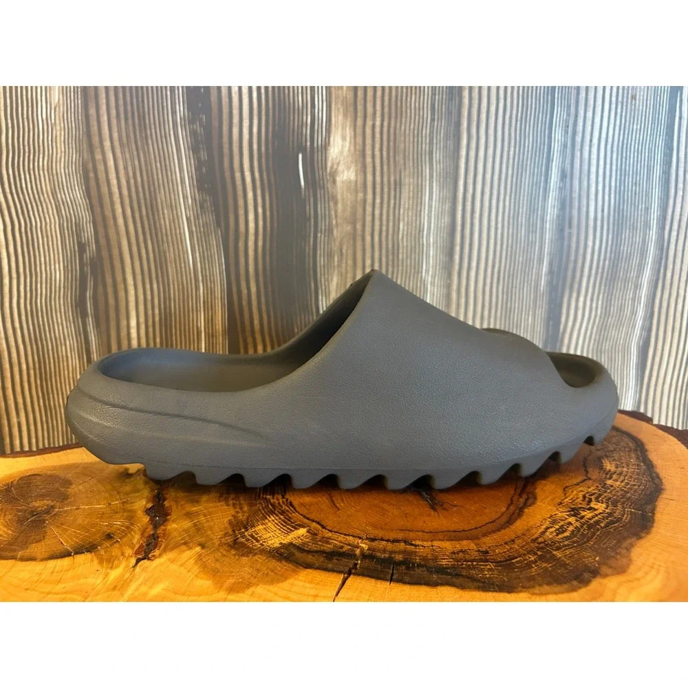 Adidas Mens Yeezy Slide Size 13 Slate Gray ID2350 Lightweight EVA Foam Sandal